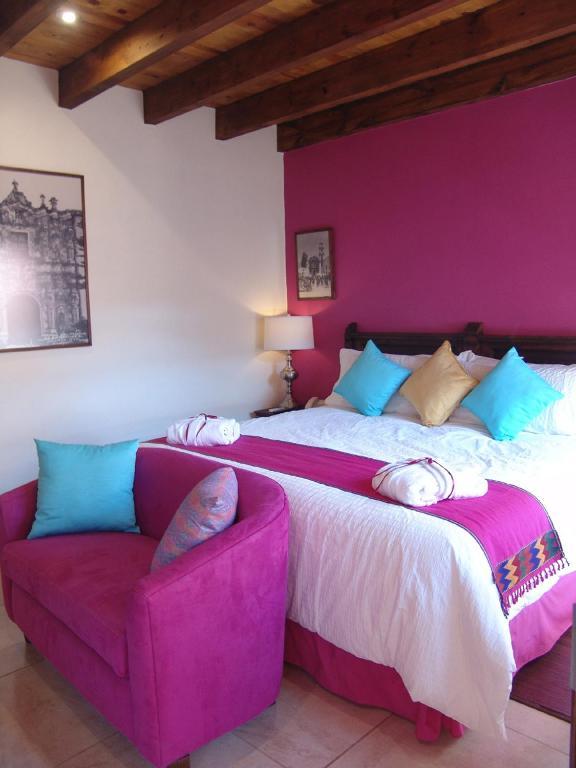Casa Del Tio Hotel Boutique Альенде Номер фото A bedroom at the hotel