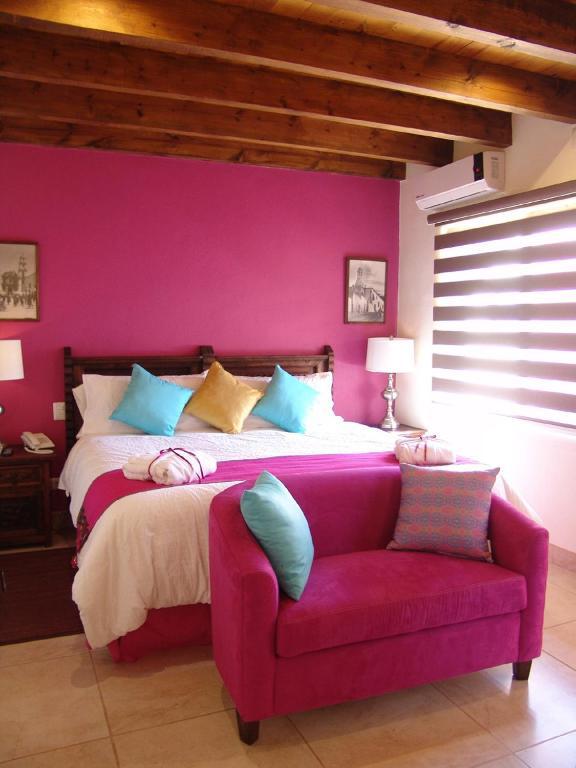 Casa Del Tio Hotel Boutique Альенде Номер фото A bedroom at the hotel