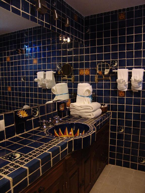 Casa Del Tio Hotel Boutique Альенде Номер фото Bathroom