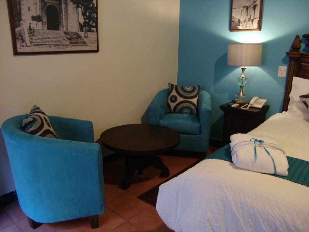 Casa Del Tio Hotel Boutique Альенде Номер фото A room at the hotel